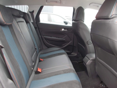 PEUGEOT 308 II SW 1.5 BLUEHDI 130 TECH EDITION EAT8